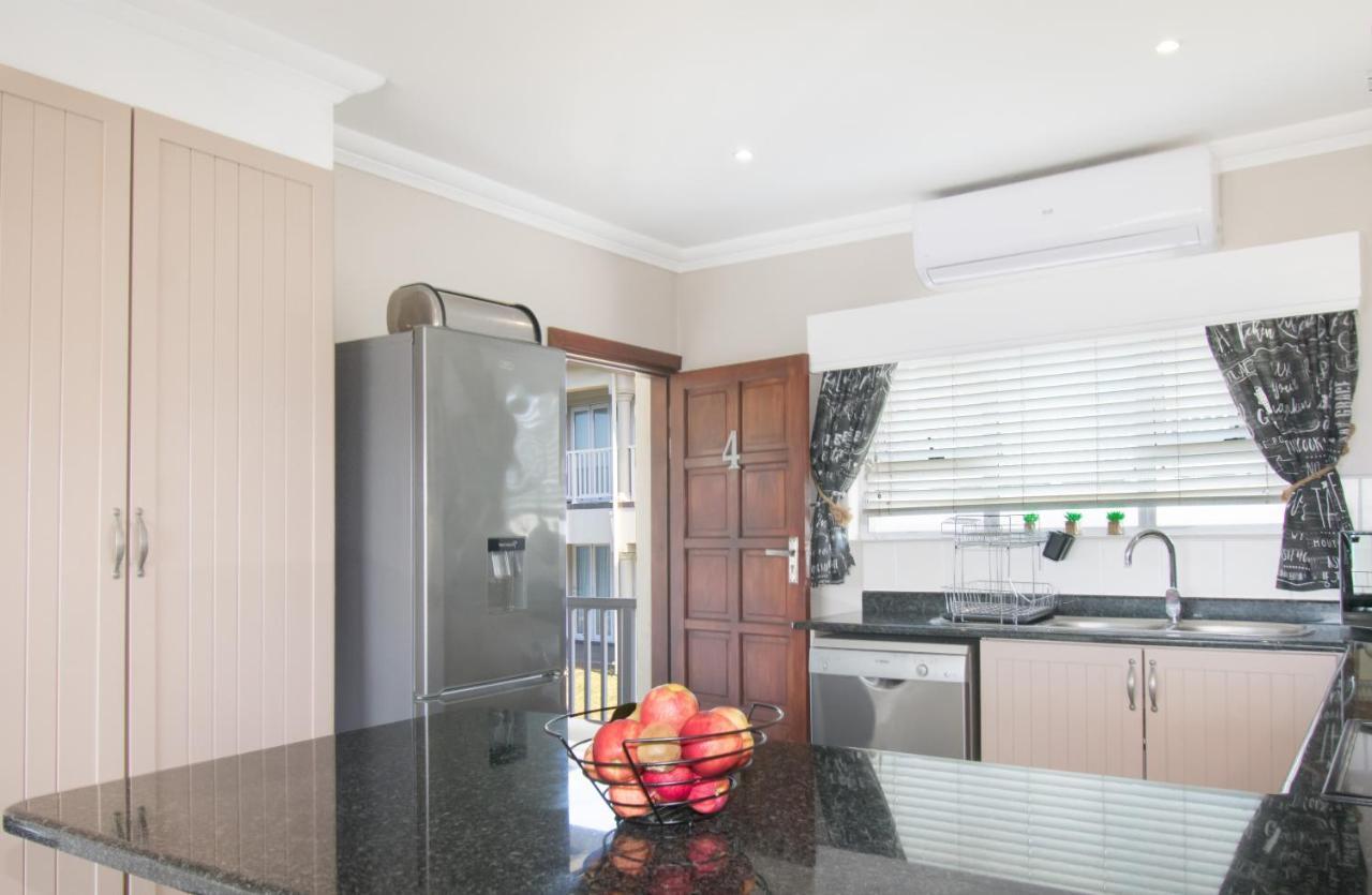 At 4 Umzumbe Beach Apartment, Mangrove Beach Estate Melville  ภายนอก รูปภาพ