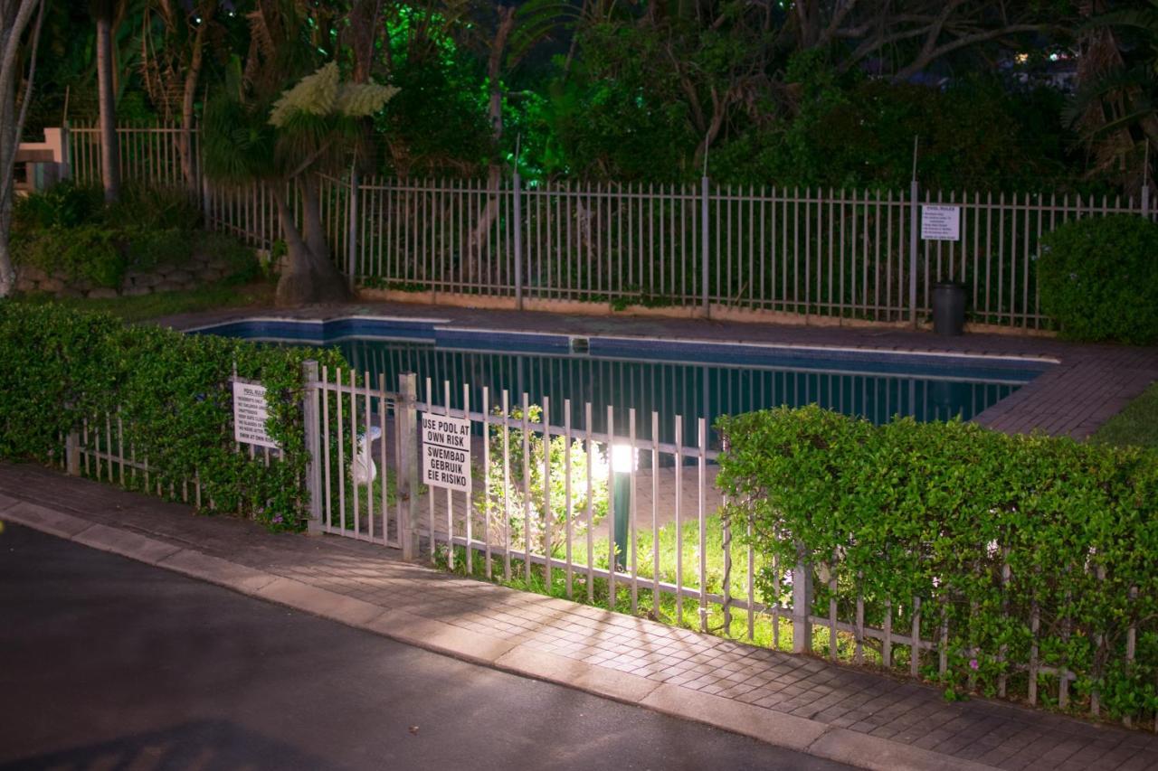 At 4 Umzumbe Beach Apartment, Mangrove Beach Estate Melville  ภายนอก รูปภาพ